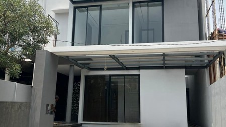 dijual rumah premium new high spec citraland depan