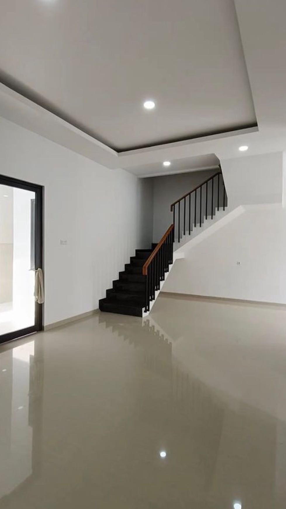 Dijual Rumah Manyar Rejo Surabaya Timur - Baru Minimalis Modern 2 Lantai 