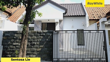 MURAH Dijual Rumah Baru Taman Puspa Raya Citraland Surabaya Barat - Minimalis Modern 2 Lantai 