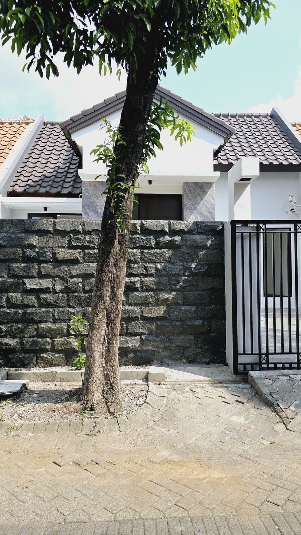 MURAH Dijual Rumah Baru Taman Puspa Raya Citraland Surabaya Barat - Minimalis Modern 2 Lantai 