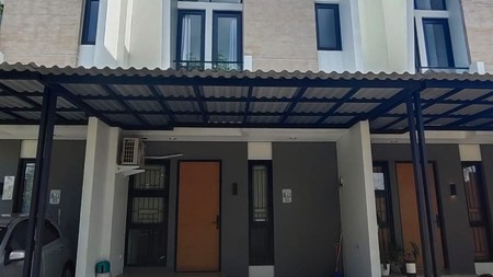 Hot Rent. Rumah modern di Provence Suites, BSD