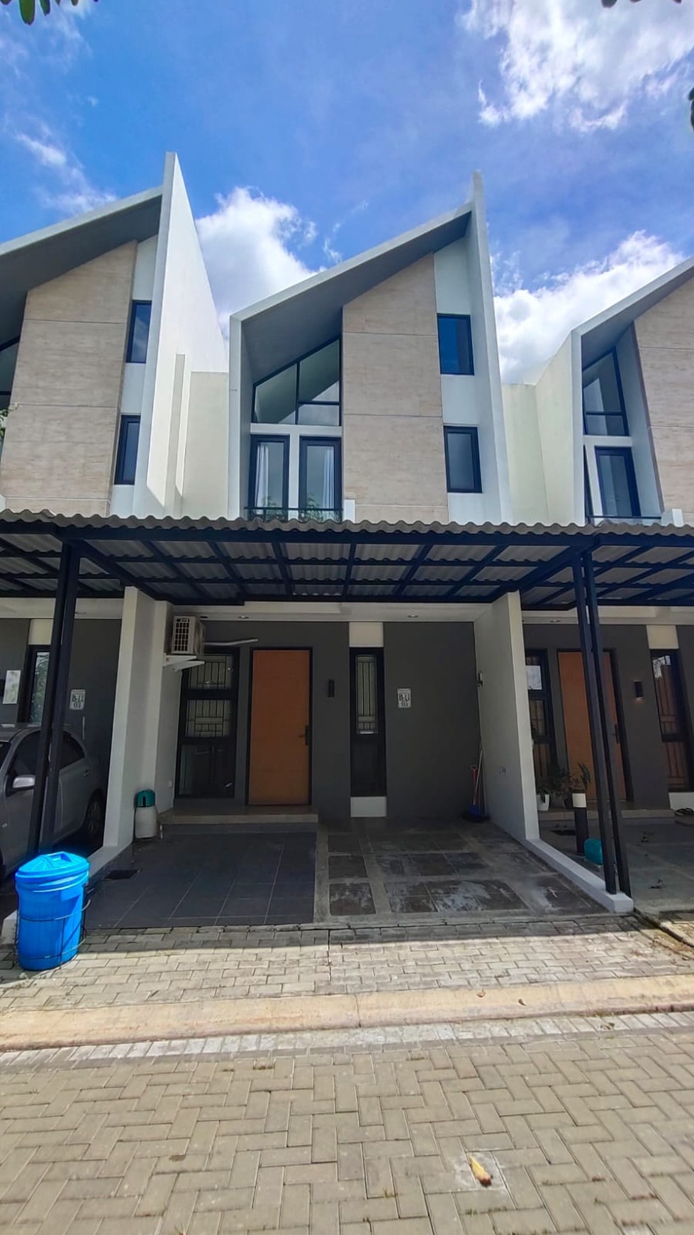 Hot Rent. Rumah modern di Provence Suites, BSD