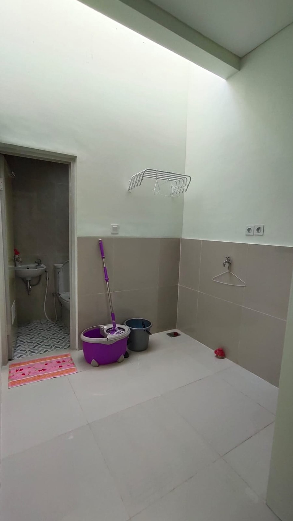 Hot Rent. Rumah modern di Provence Suites, BSD