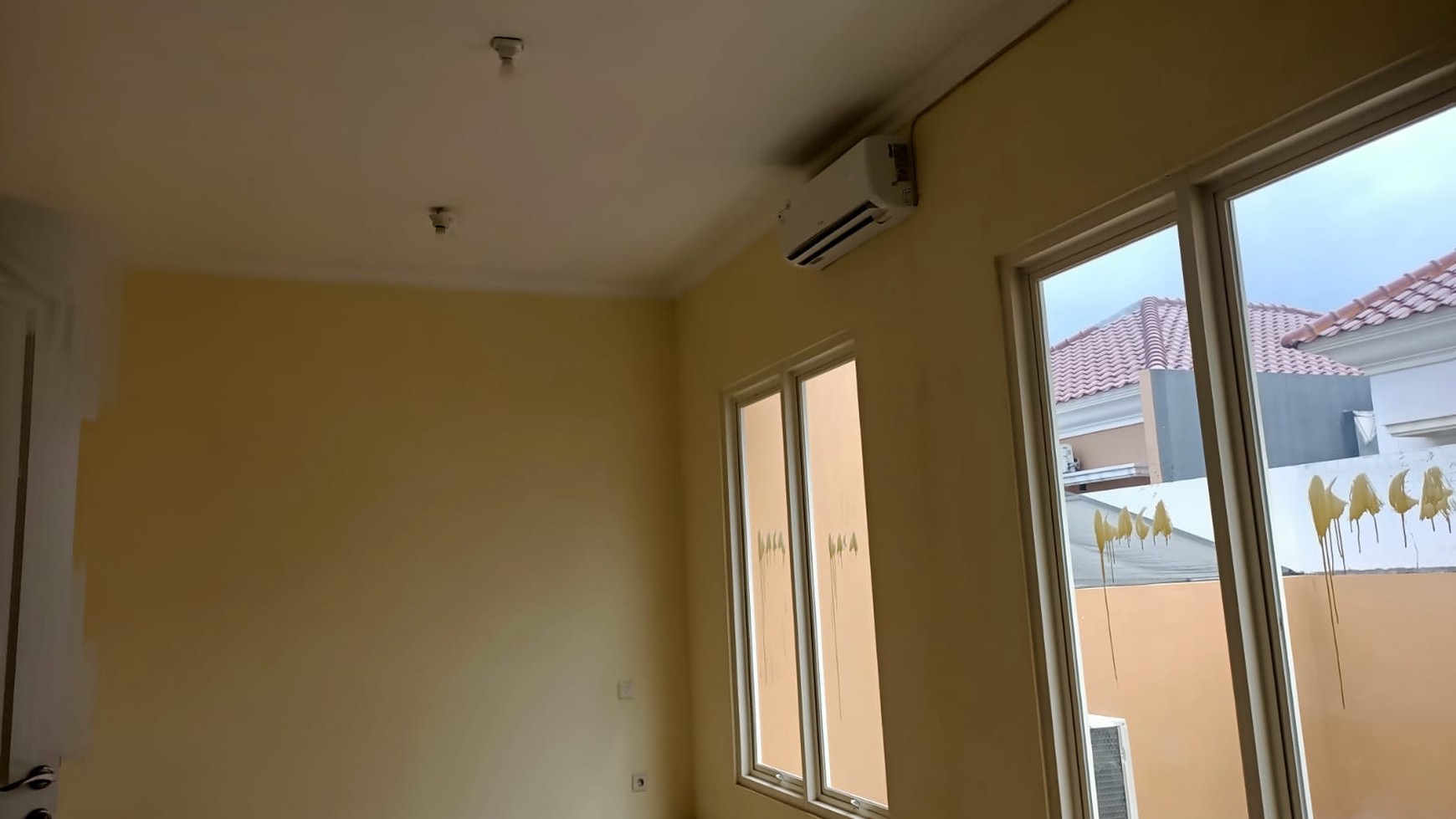 MURAH Rp.13 jt-an/m2 Rumah Wisata Bukit Mas Surabaya Barat - BARU Renov Cantik BONUS 4 unit AC 