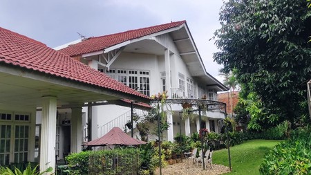 Rumah asri dg total tnh 904m di Ulujami JakSel...