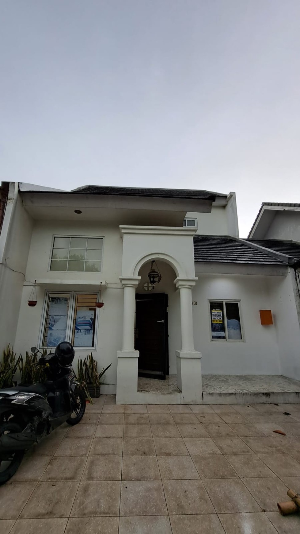 Rumah per tahun di Kota Wisata