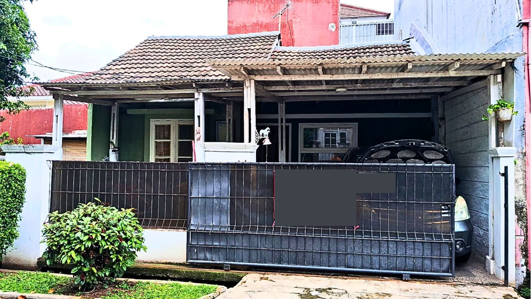 Rumah Mungil Halaman Luas di Permata Legenda Residence 1