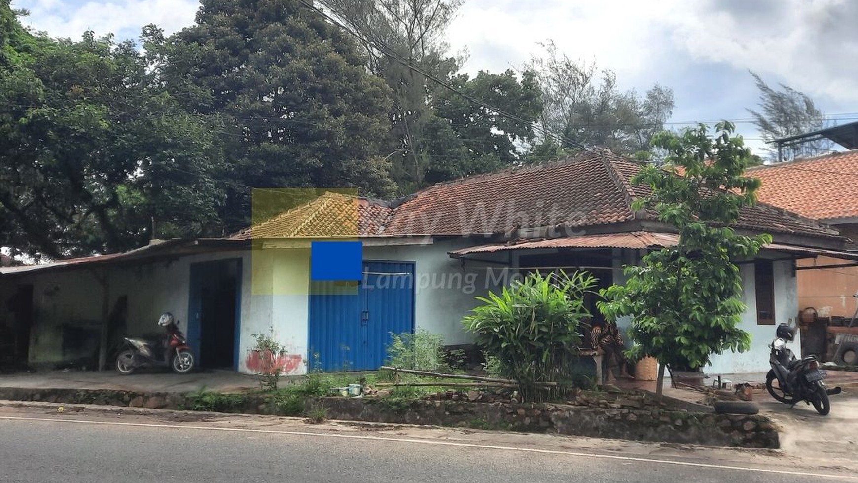 Rumah Berlokasi Di Jalan Arif Rahman Hakim Pertigaan Antasari