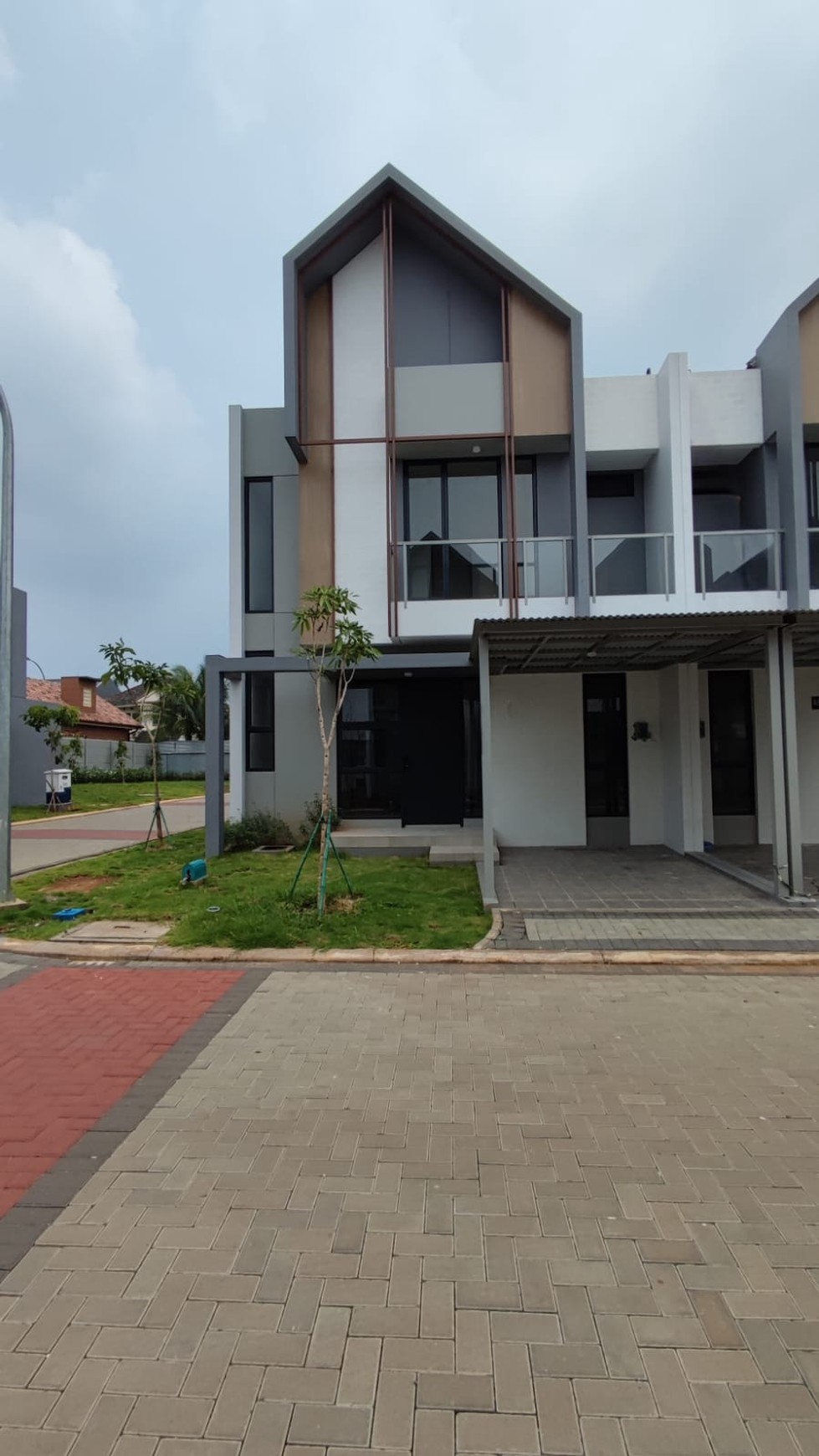 Flash Sale. Rumah brand new cluster Yuthica, BSD