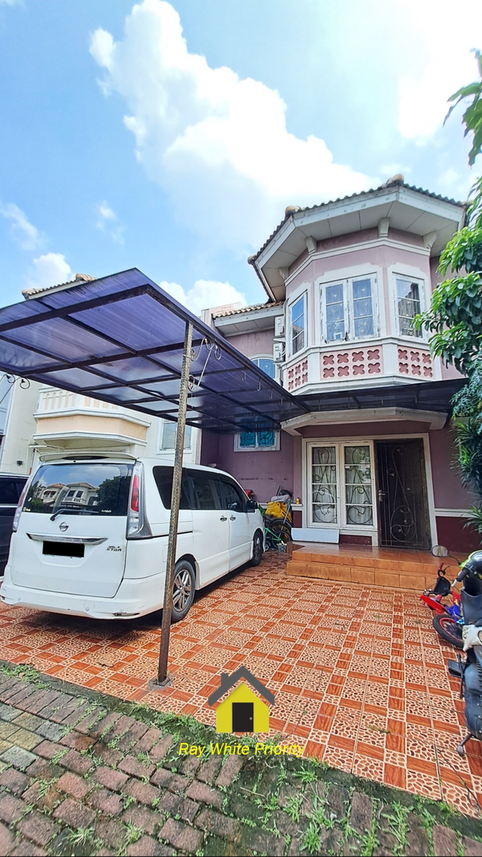 Rumah Semi-Furnished di Dalam Cluster De Latinos, BSD, Tangerang Selatan