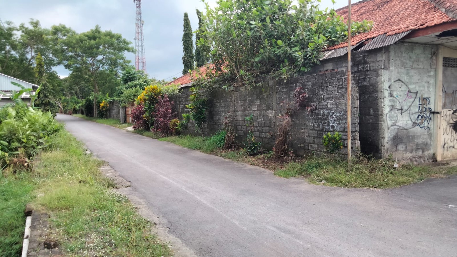 Tanah Luas 4601 Meter Persegi Lokasi Karanganom Klaten 