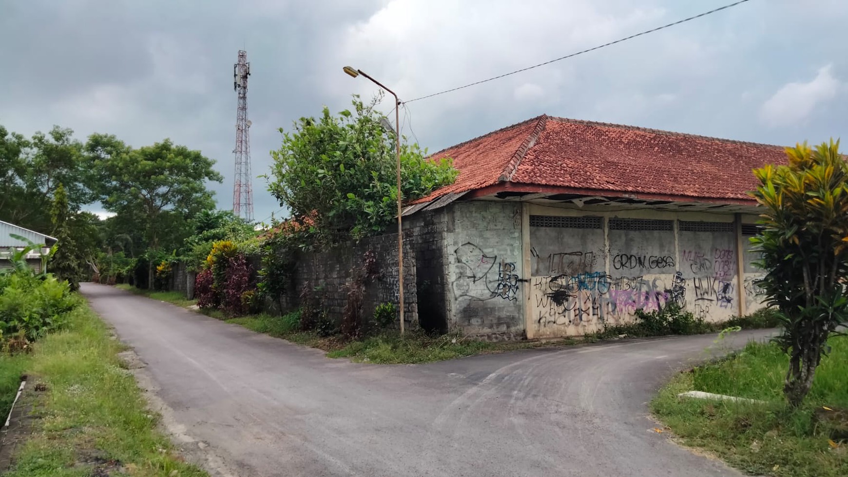 Tanah Luas 4601 Meter Persegi Lokasi Karanganom Klaten 