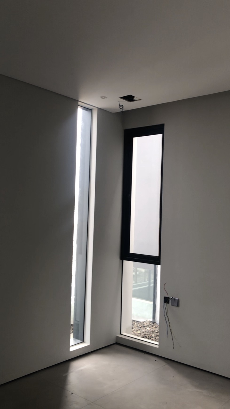 Rumah Cantik dan Keren 3 Lantai dan Luas Bangunan 305 m2 di Gading Serpong 