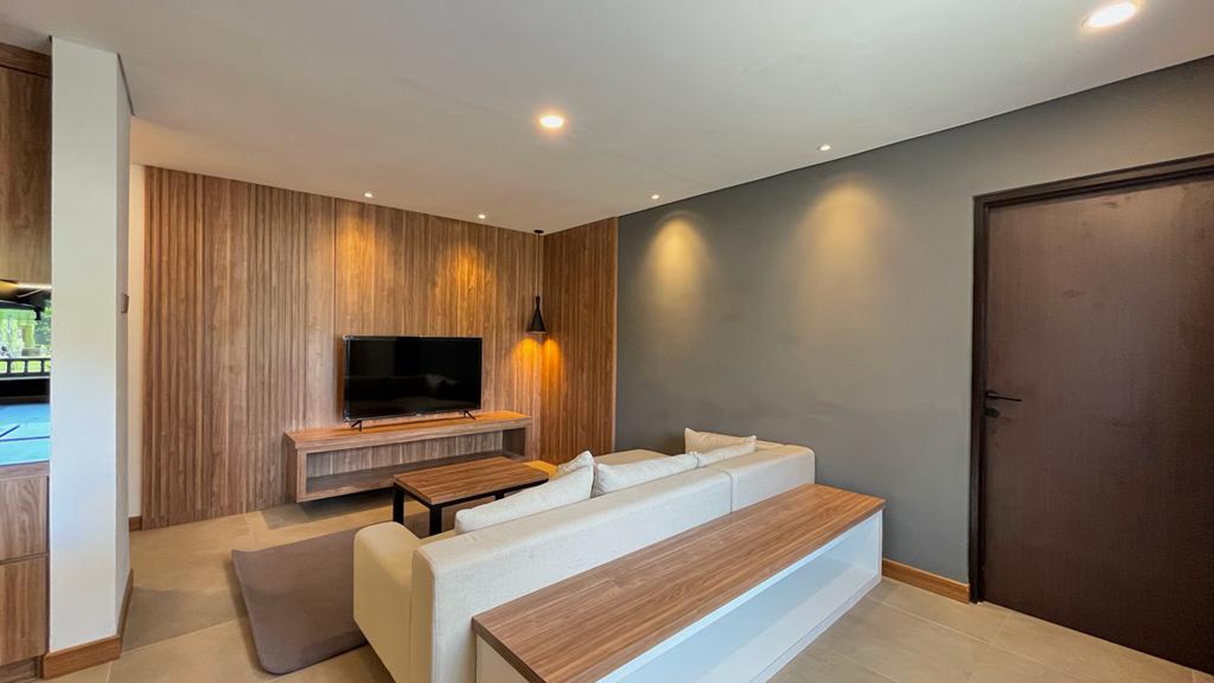 LEASEHOLD 1 BEDROOM APARTMENT IN HOTEL RESIDENCE AREA NUSA DUA