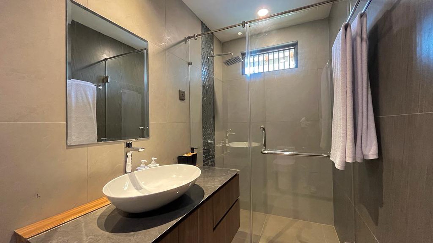 LEASEHOLD 1 BEDROOM APARTMENT IN HOTEL RESIDENCE AREA NUSA DUA