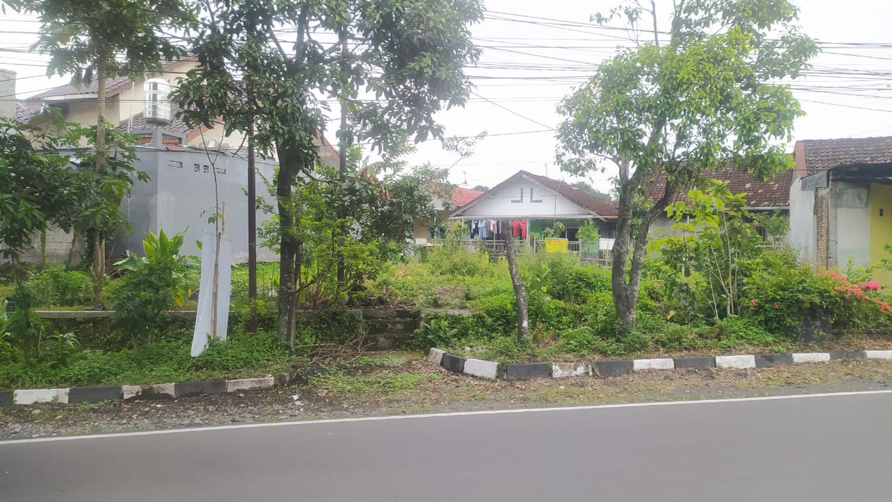 Tanah Pekarangan Luas 224 Meter Persegi Lokasi Dekat Sleman City Hall 