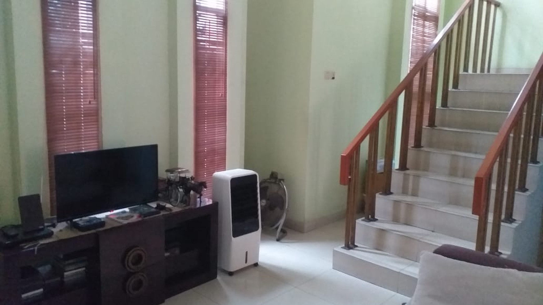 Rumah Hoek, Besar, Bagus, Murah dalam cluster ada Club House Sektor 9 Bintaro