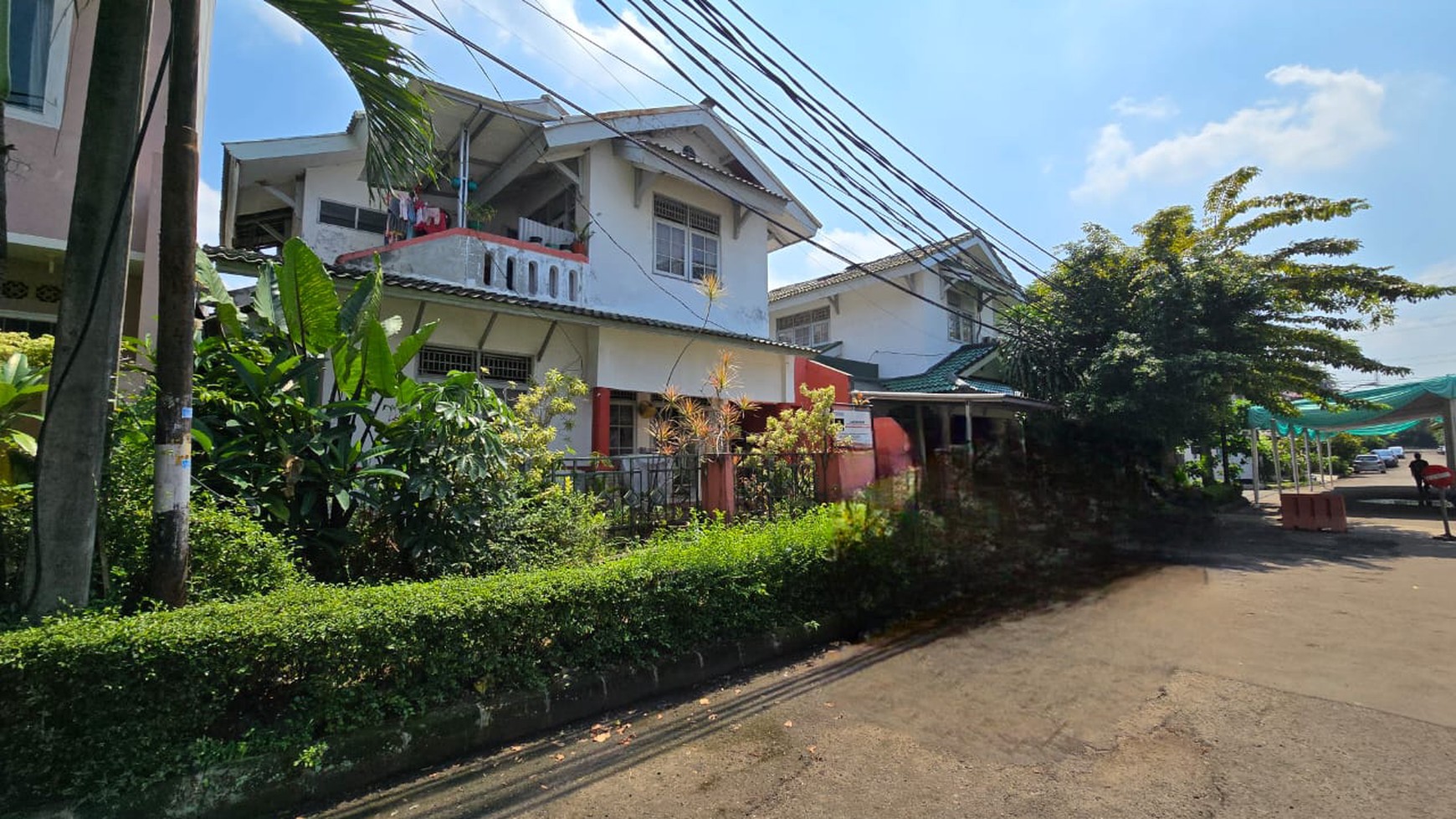 Rumah Bagus dan Lingkungan Asri di Mertilang, Bintaro Jaya Sektor 9