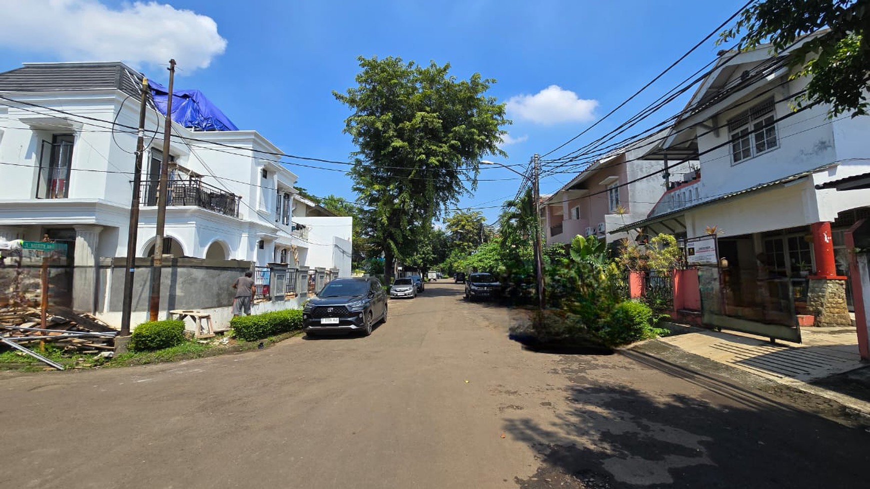 Rumah Bagus dan Lingkungan Asri di Mertilang, Bintaro Jaya Sektor 9