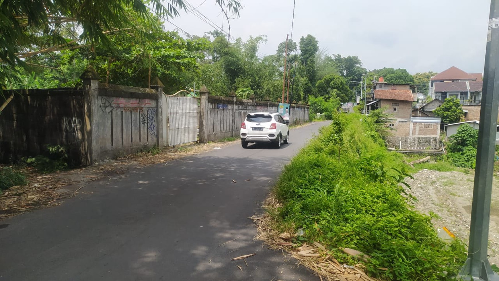 Tanah Luas 996 Meter Persegi Lokasi Dekat Jl Ring Road Timur Depok Sleman 