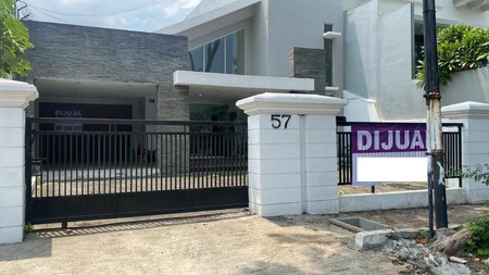 Rumah Mewah Lokasi Strategis Dekat RS Darmo Surabaya 