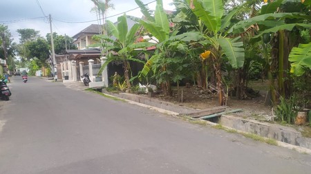 Tanah Pekarangan Luas 847 Meter Persegi Lokasi Belakang Hotel Hyatt Palagan 