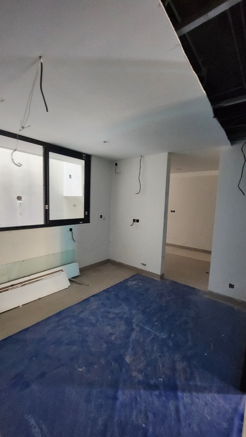 NEW PRIVATE Lift Rumah Pakuwon Indah Surabaya Barat plus PRIVATE BALKONY Atas LUAS Mewah Modern Siap Huni