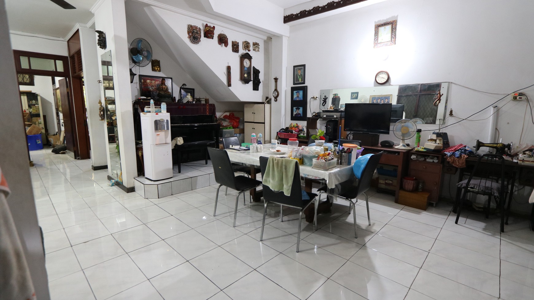 Dijual Rumah dengan 7+1 Kamar Tidur  di Kelapa Gading Timur / For Sale : House 7 + 1 Bedrooms in Kelapa Gading Timur