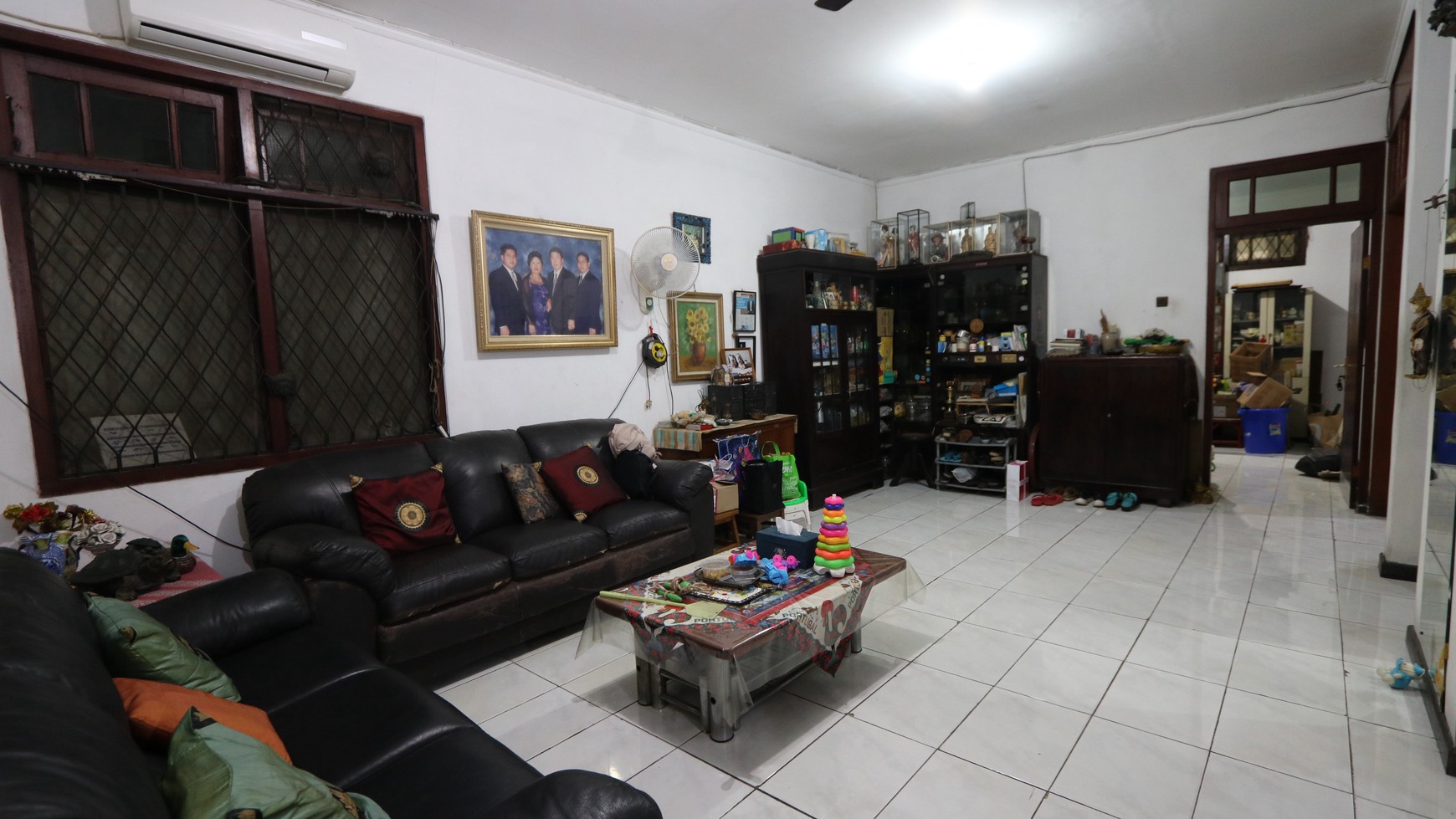 Dijual Rumah dengan 7+1 Kamar Tidur  di Kelapa Gading Timur / For Sale : House 7 + 1 Bedrooms in Kelapa Gading Timur