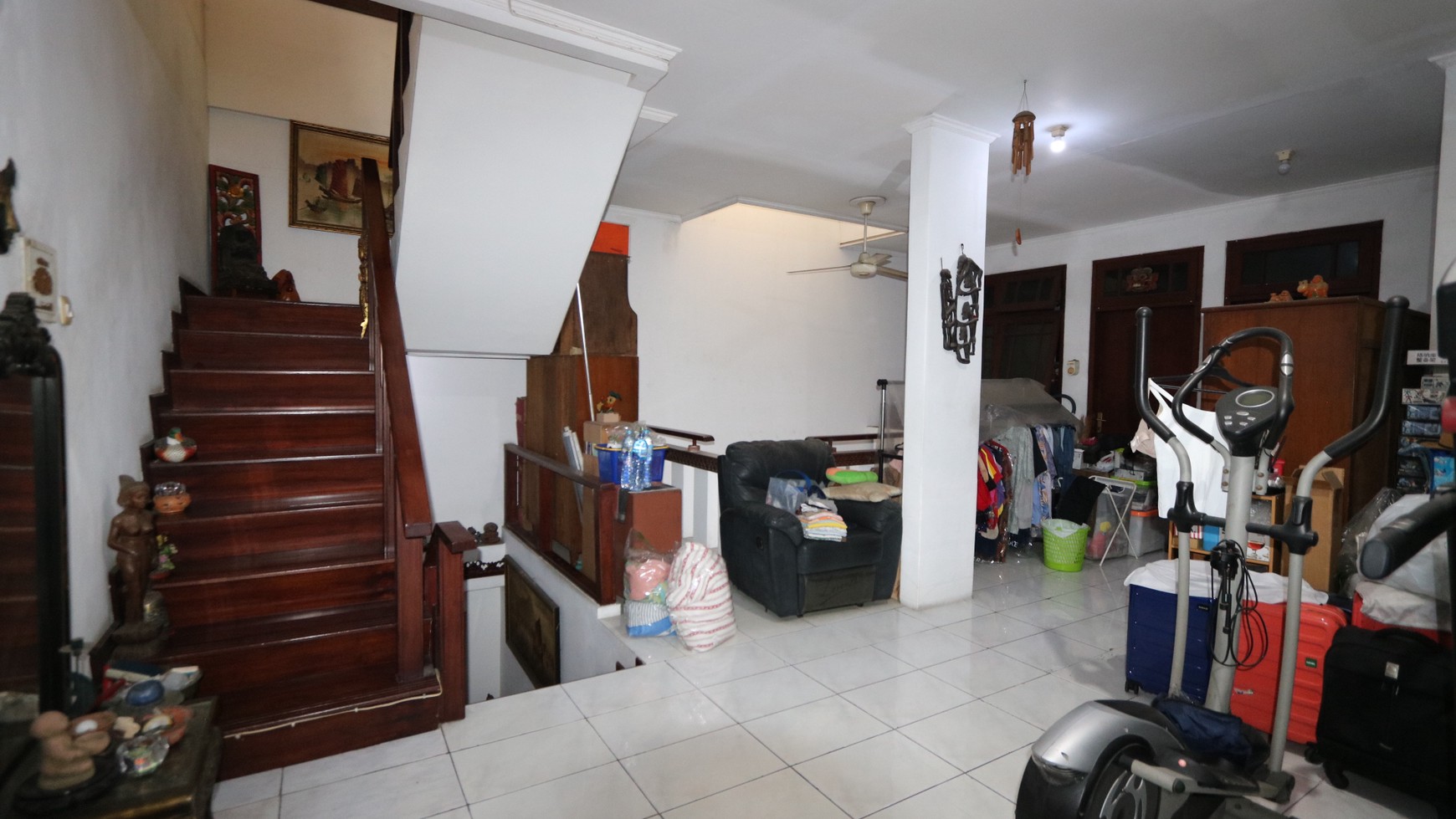 Dijual Rumah dengan 7+1 Kamar Tidur  di Kelapa Gading Timur / For Sale : House 7 + 1 Bedrooms in Kelapa Gading Timur