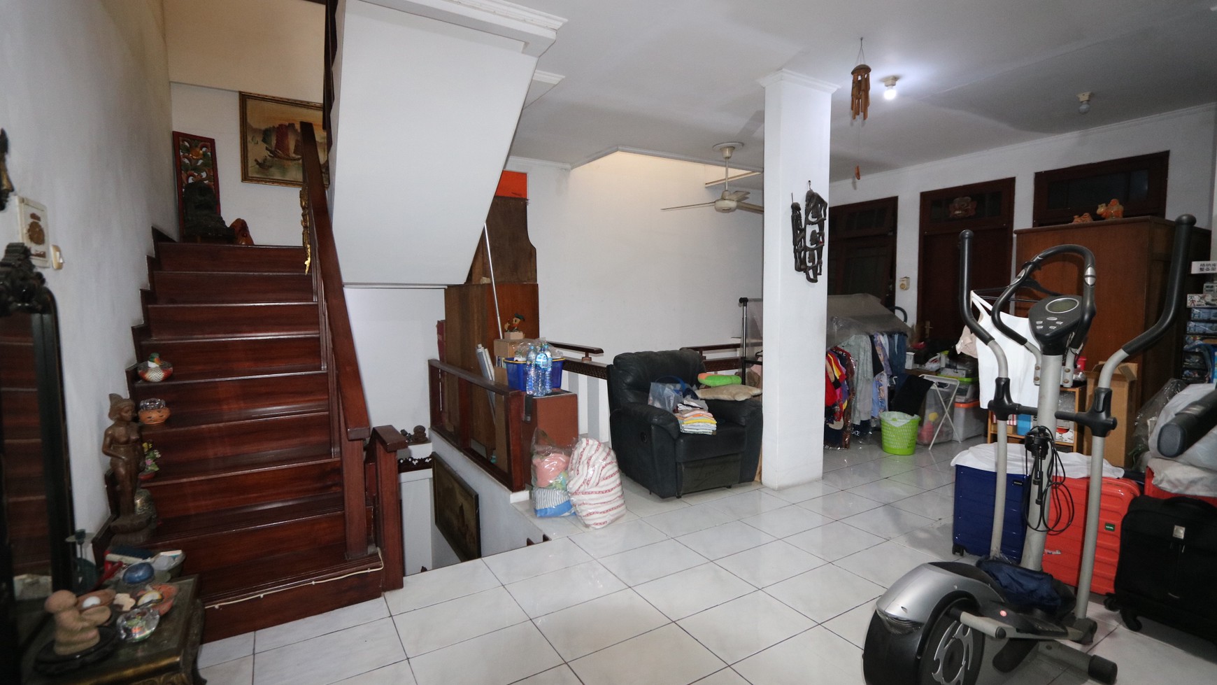 Dijual Rumah dengan 7+1 Kamar Tidur  di Kelapa Gading Timur / For Sale : House 7 + 1 Bedrooms in Kelapa Gading Timur