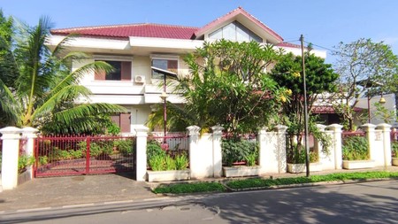 Rumah Lokasi Strategis ditengah Kota Jakarta Selatan dan Strategis @Cilandak