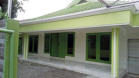 Rumah di Nginden Intan Tengah Surabaya Timur, Bisa untuk rumah tinggal/kantor, Siap Huni - RI -