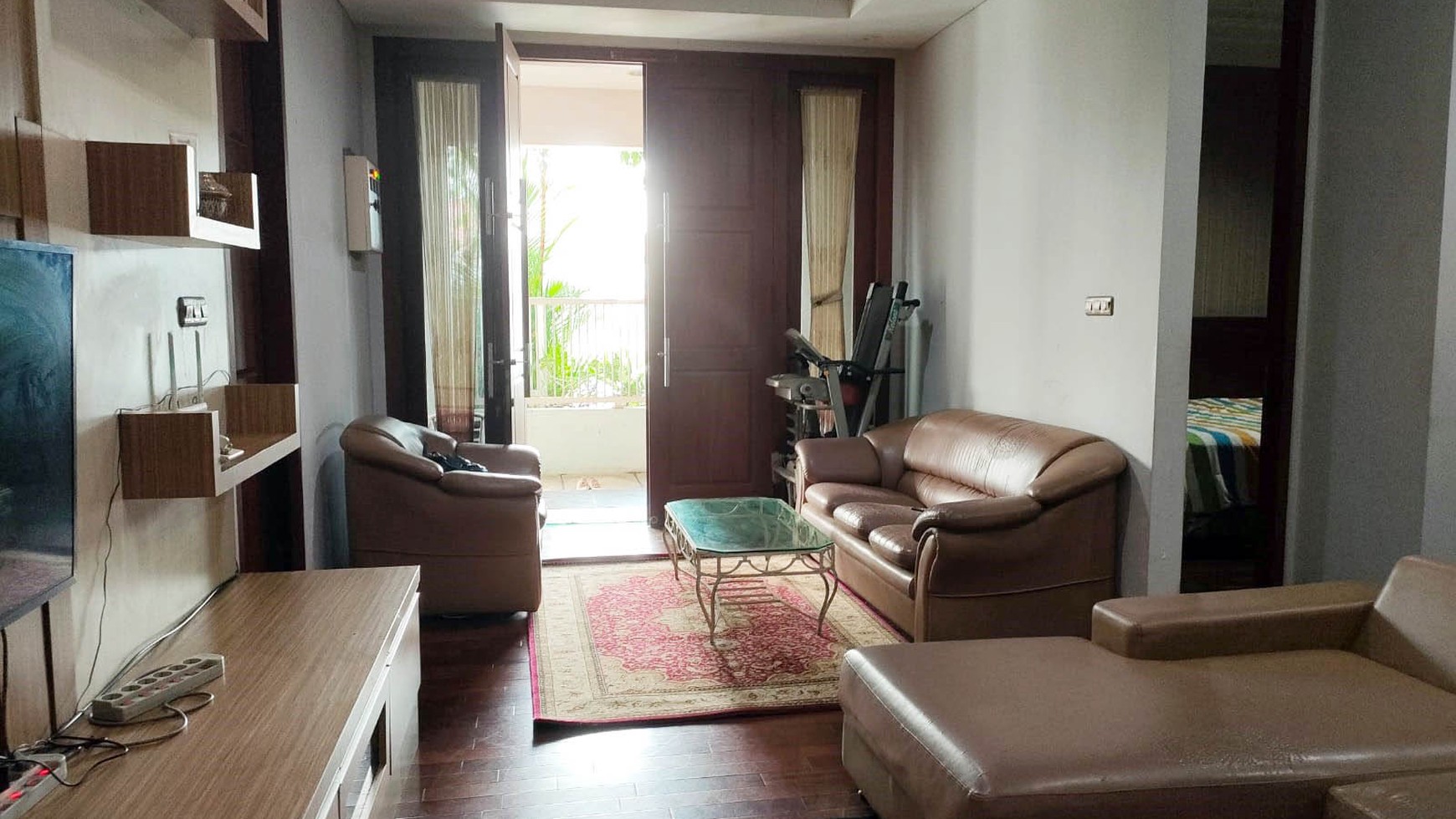 Rumah di Perum Juanda Regency Sidoarjo, 1.5 Lantai, Hook/Pojokan, Dekat Bandara, Siap Huni - RI -