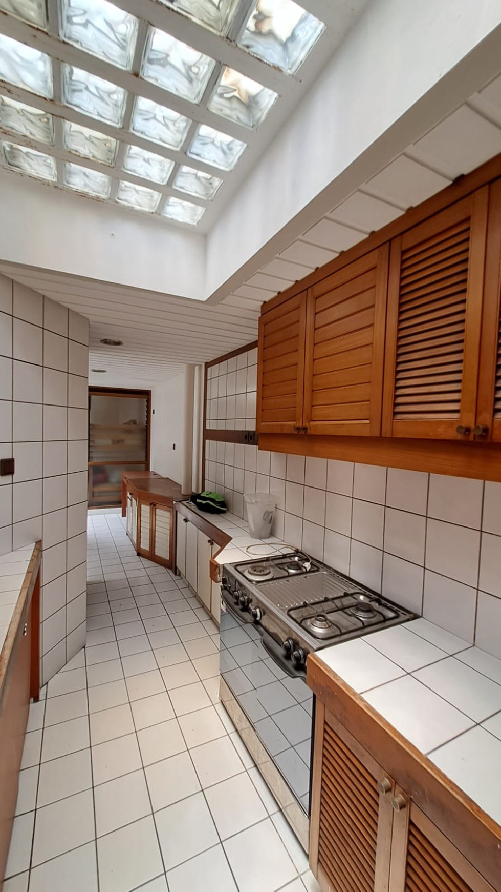 Rumah Modern Cocok untuk Tempat Tinggal dan Usaha Area Gandaria
