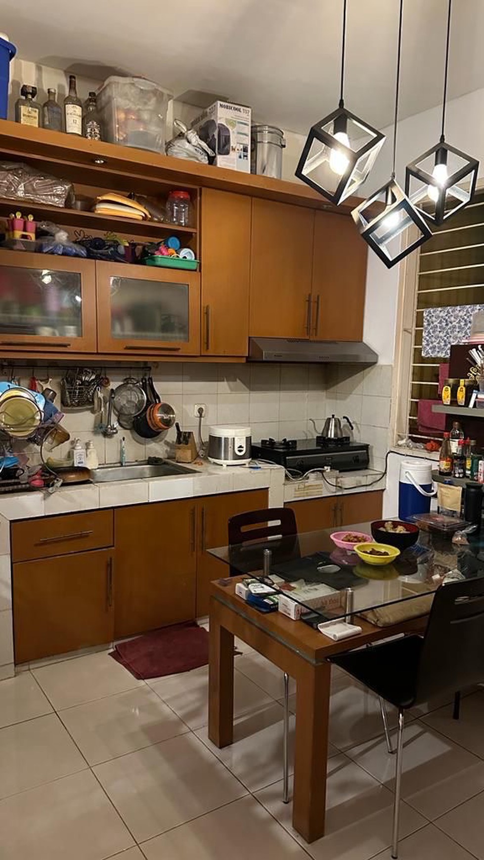 Rumah Cantik Semi Furnished  di Neo Catalonia Nusaloka  BSD City