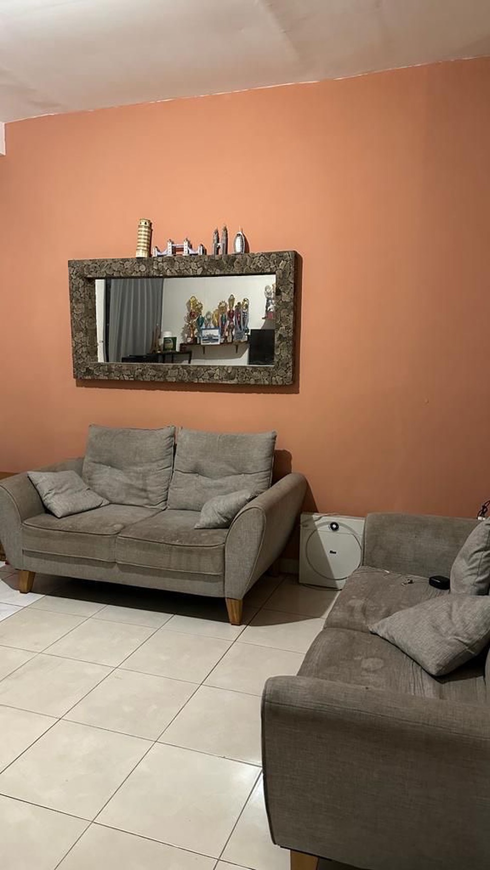 Rumah Cantik Semi Furnished di Neo Catalonia Nusaloka BSD City
