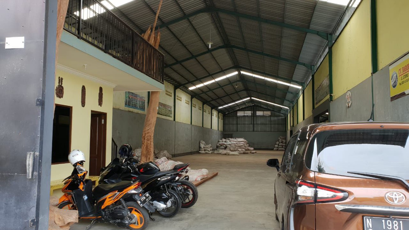 Dijual 2208 m2 Gudang Kota Probolinggo JATIM di Jl.Raden Wijaya - Strategis Lokasi