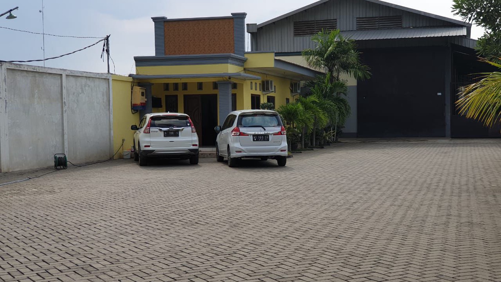 Dijual 2208 m2 Gudang Kota Probolinggo JATIM di Jl.Raden Wijaya - Strategis Lokasi