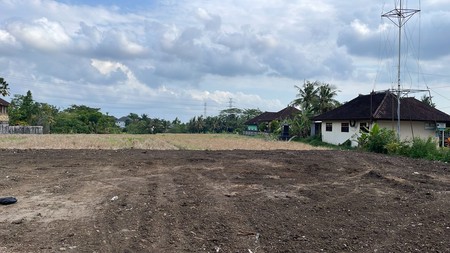  Land in Buwit