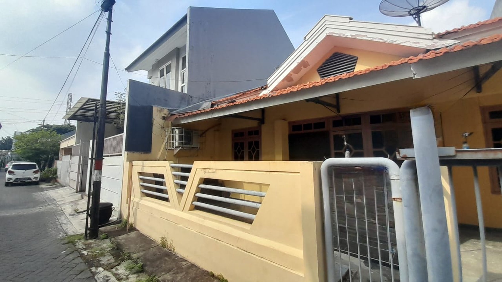 Rumah Murah Darmo Permai Utara One Gate System