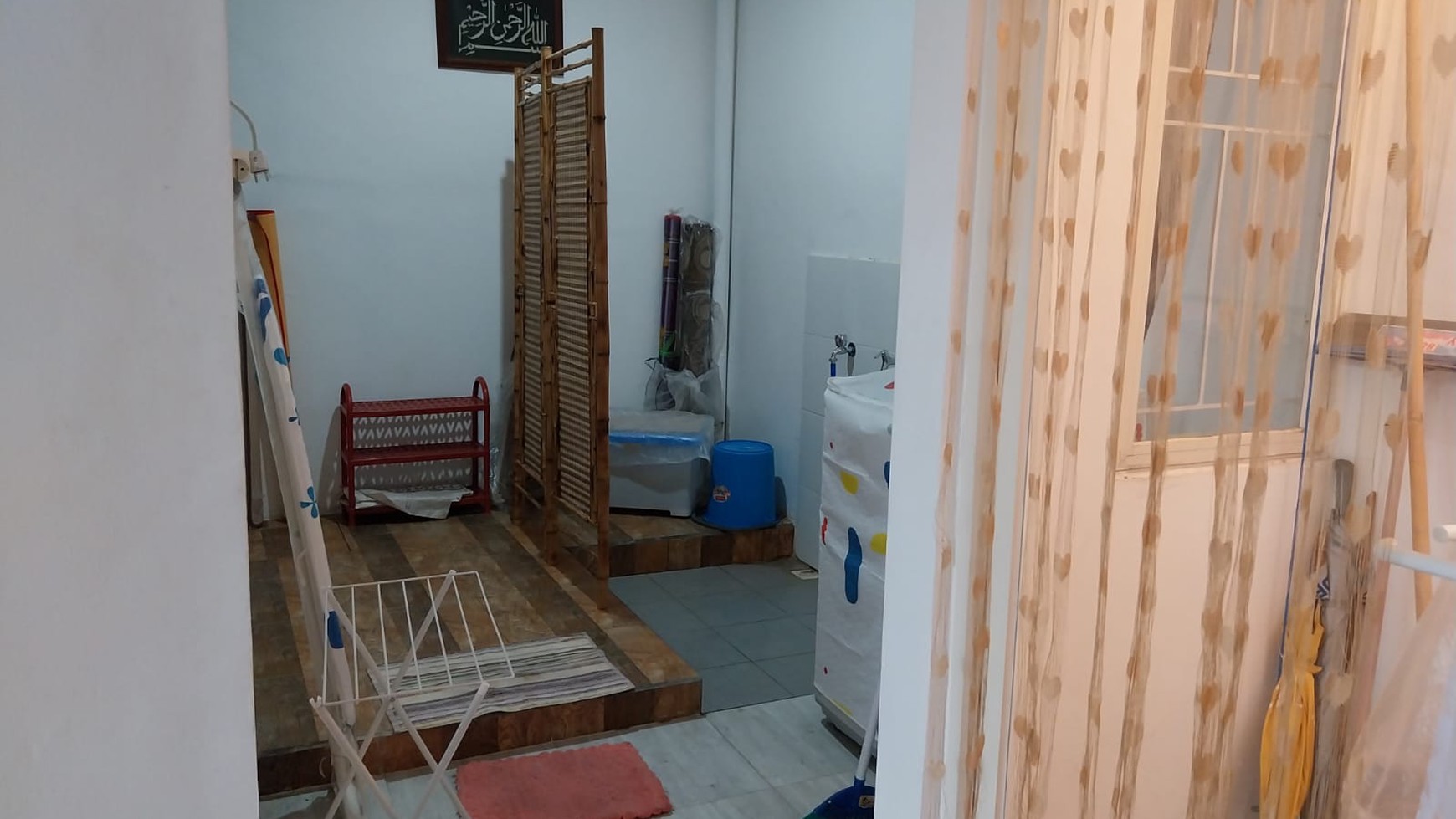 Perumahan Puri Surya Jaya cluster Valencia Dengan 2 Kamar Tidur Dan 1 Kamar Mandi Dan Juga Memiliki 1 Carpot Sertifikat Sudah SHM Dijual Dengan Nego Keras