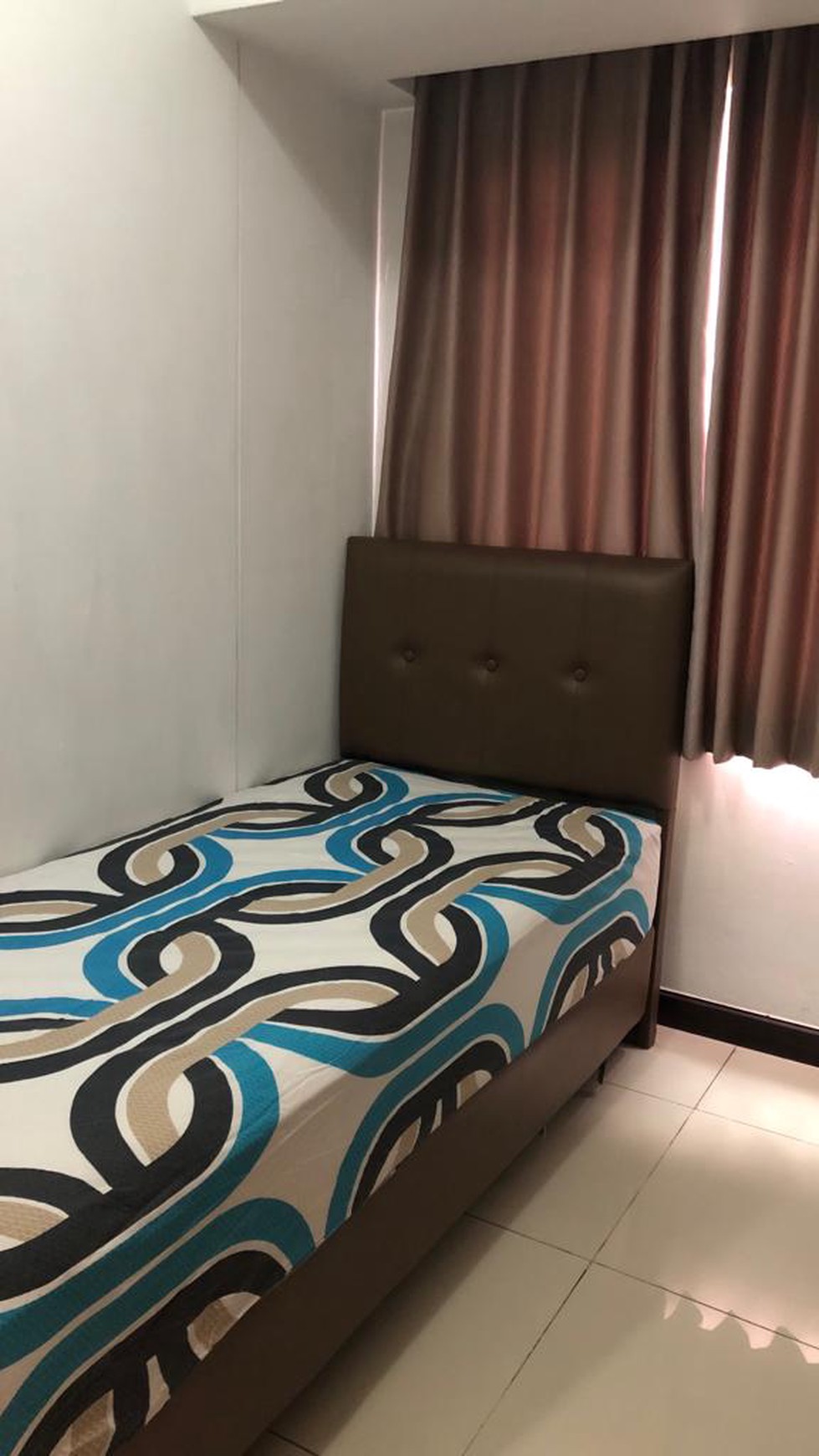 Disewakan Apartemen Waterplace Tower A, Lantai Rendah. Pakuwon Indah