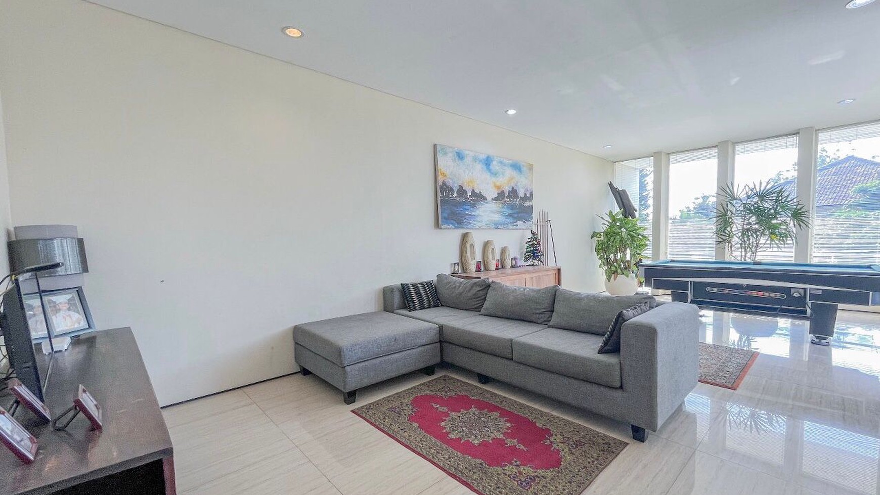 Freehold villa in Kerobokan Close Seminyak Bali