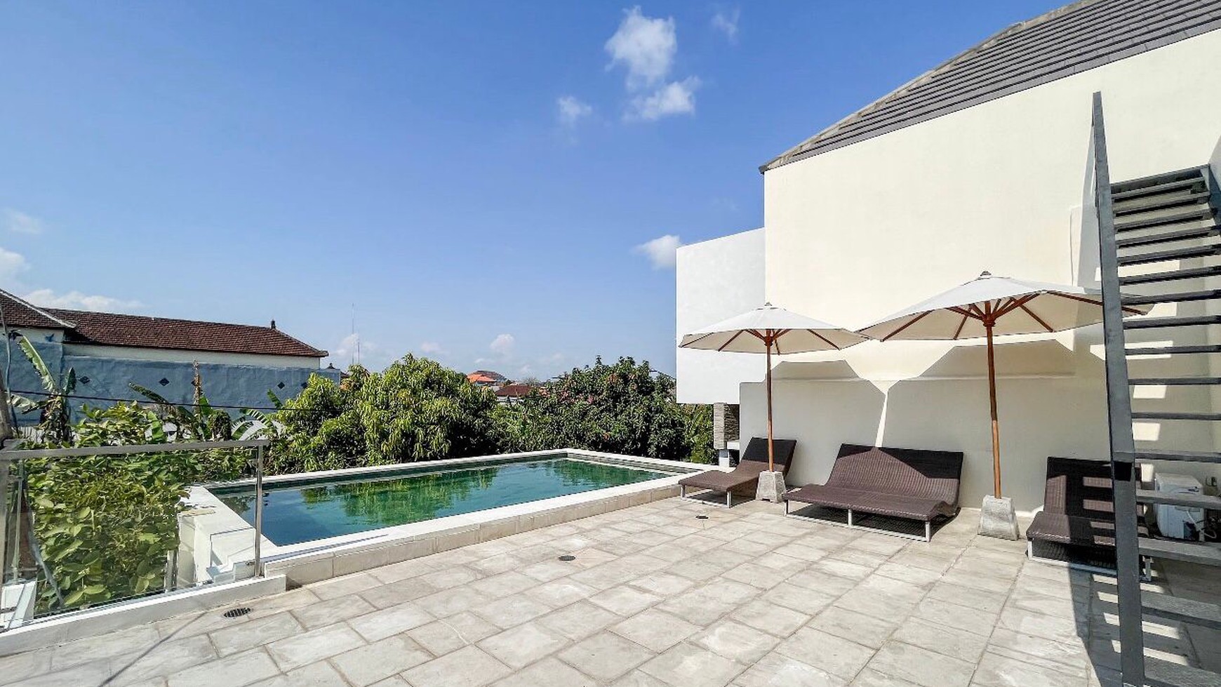 Freehold villa in Kerobokan Close Seminyak Bali