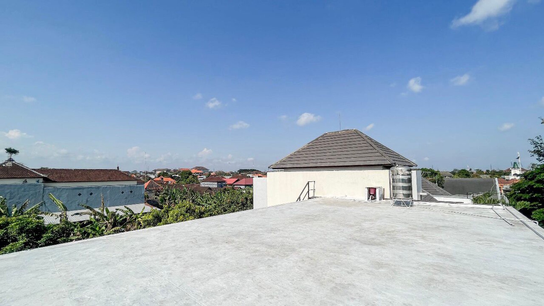 Freehold villa in Kerobokan Close Seminyak Bali