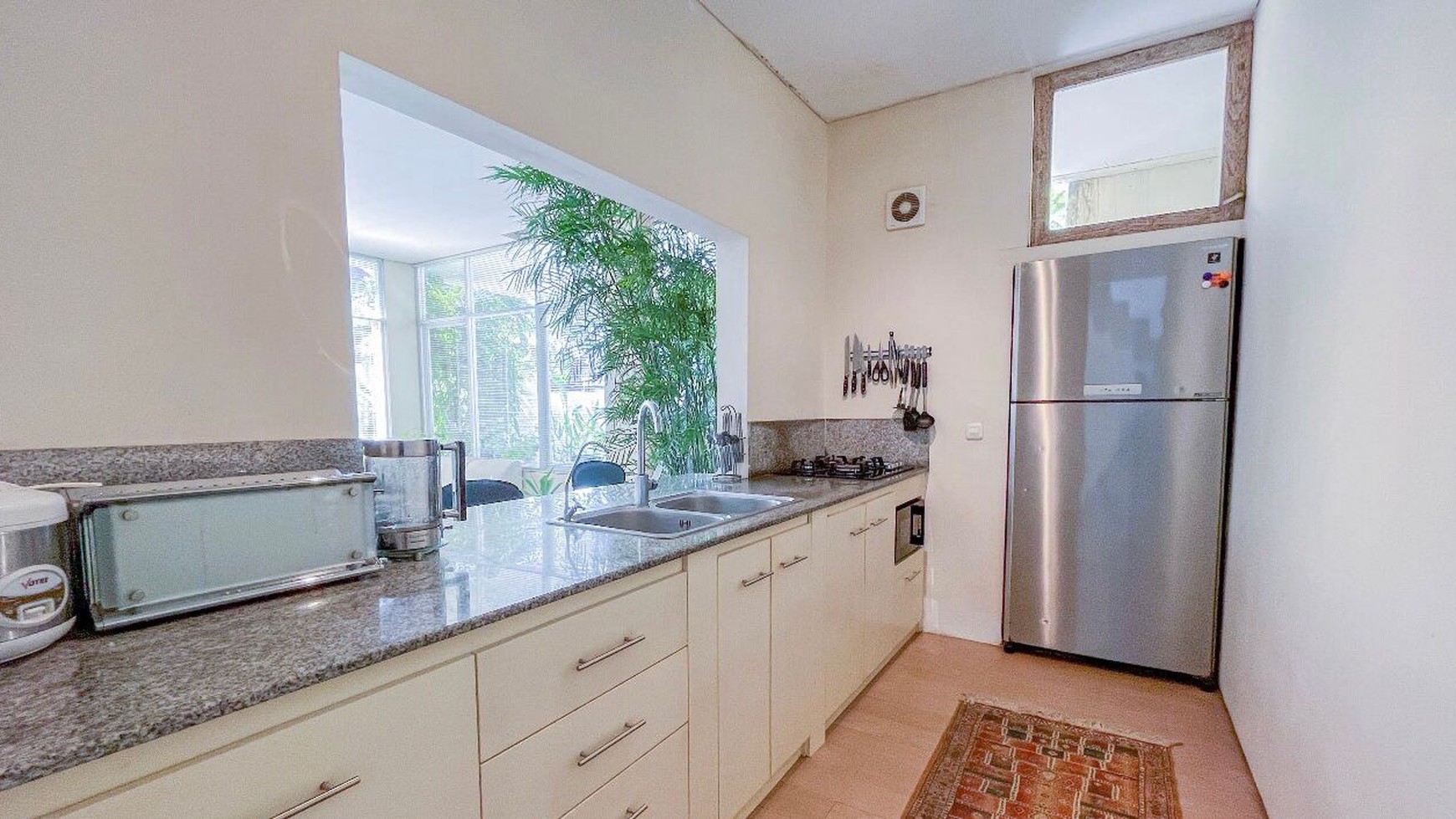 Freehold villa in Kerobokan Close Seminyak Bali