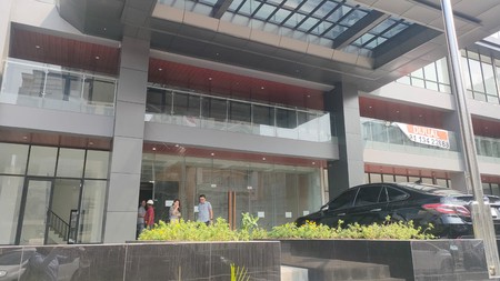 Ruko Brand new Raden Saleh  Jakarta Pusat 3 lantai, sebrang Starbucks, 3 menit ke Kramat, dan 10 menit ke Matraman Raya