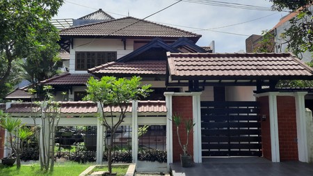 Rumah Siap Huni 2 Lantai SHM Tengah Kota Surabaya Harga Spesial