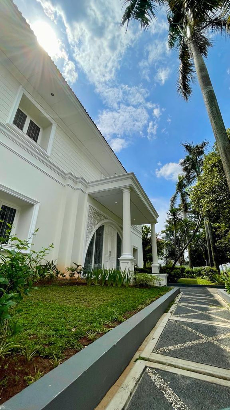 Beautiful luxury house at pondok indah, jakarta selatan